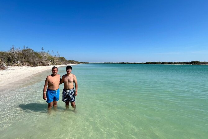 Las Coloradas, Río Lagartos and Playa Cancunito Tour from Mérida - The Río Lagartos boat trip is the day’s best part