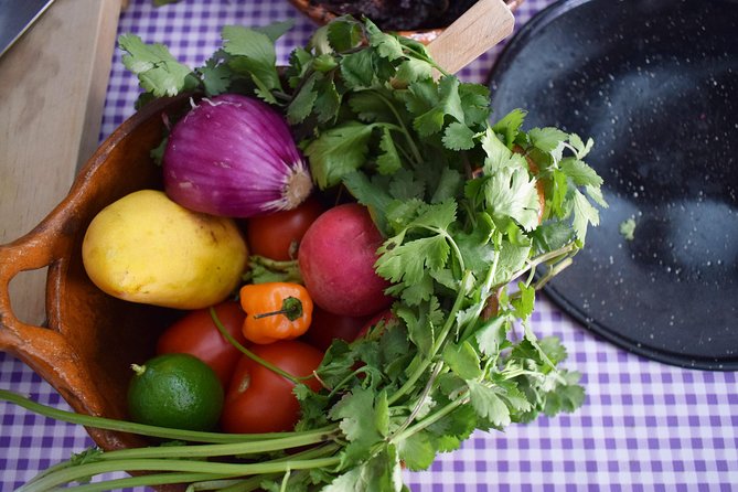 Learn to Cook Mexican Salsas - What makes the home setting worthwhile