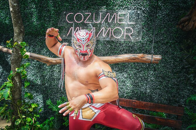 Legendary Mexican Lucha Libre Experience in Cozumel Meet andGreet - What happens during the match