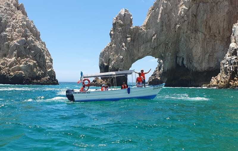 Los Cabos Arch & Lover’s Beach Tour + Snorkeling Tour - Who should book this experience