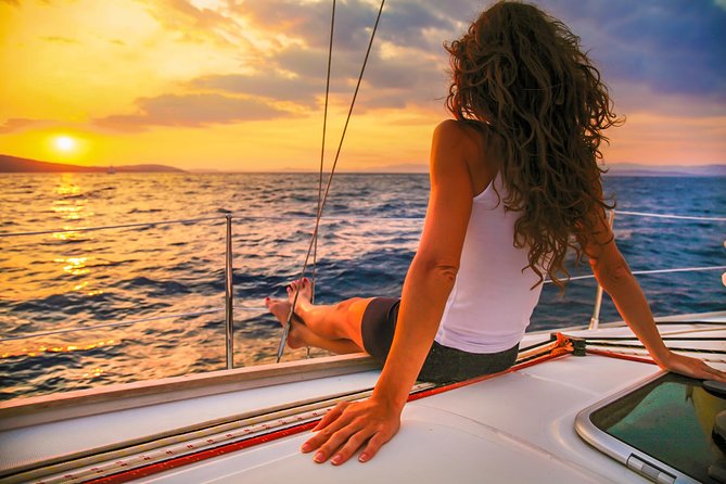 Los Cabos Luxury Sunset Sail with Light Appetizers and Open Bar - Light appetizers, not a dinner at sea