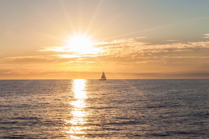 Los Cabos Luxury Sunset Sail with Light Appetizers and Open Bar - Is $109 a fair price?