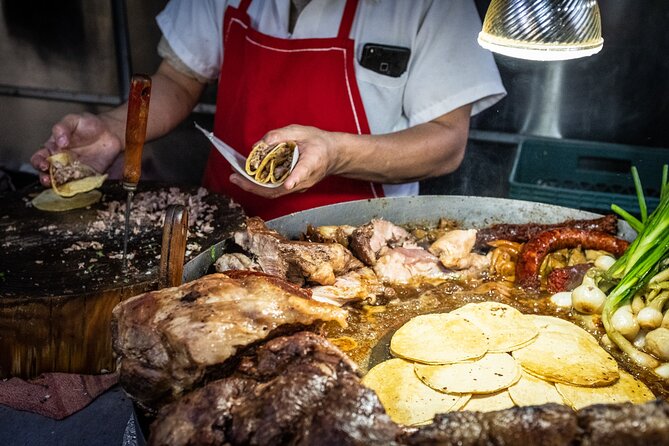 Lucha Libre Tacos & Masks 4 hrs Exploring Cdmx - Unlimited tacos, two styles, and plenty of food