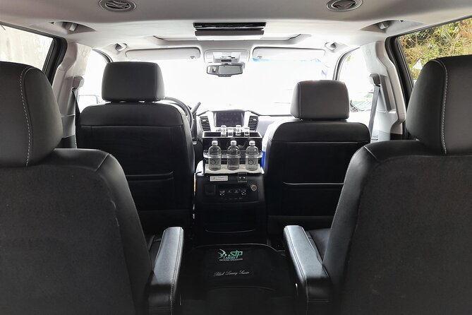 Luxury SUV arrivals from Cancun Airport one way - Who will get the most from this ride?