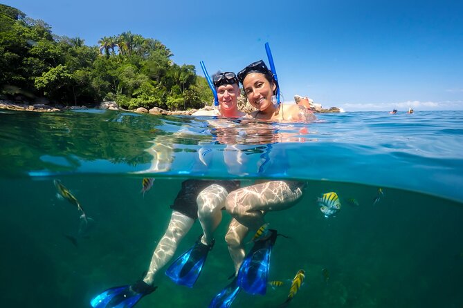 Luxury Yacht & Snorkel with All inclusive Open bar and lunch - Possible views of Los Arcos and the Malecón