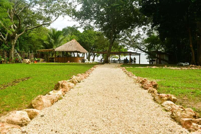 Mahahual: Chacchoben Mayan Ruins and Seven Color Lagoon Trip - What the Seven Color Lagoon stop is really like