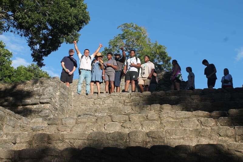Mahahual: Chacchoben Mayan Ruins and Seven Color Lagoon Trip - Lunch, drinks, and two hours by the water