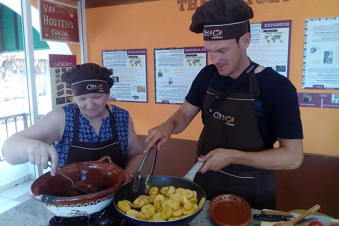 Make your own Mole Poblano in Puerto Vallarta - The take-home jar, with one important luggage warning