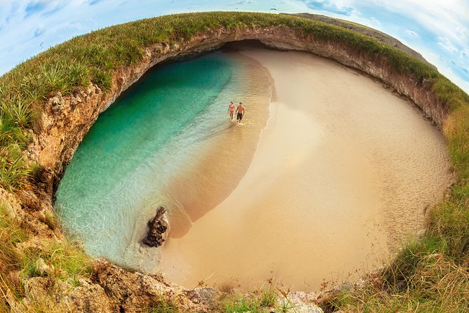 Marietas Hidden beach trip from Puerto Vallarta - Snorkeling beside the islands