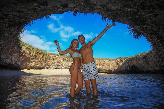 Marietas Hidden beach trip from Puerto Vallarta - Group size and guide support