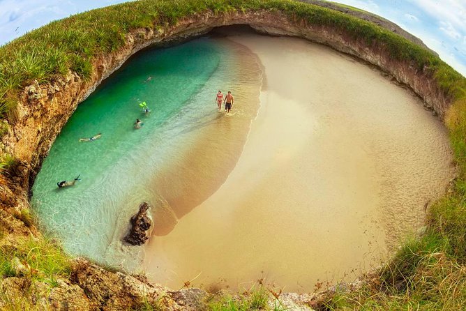 Marietas Islands Snorkel Cruise from Puerto Vallarta All Inclusive - Breakfast starts the day at sea