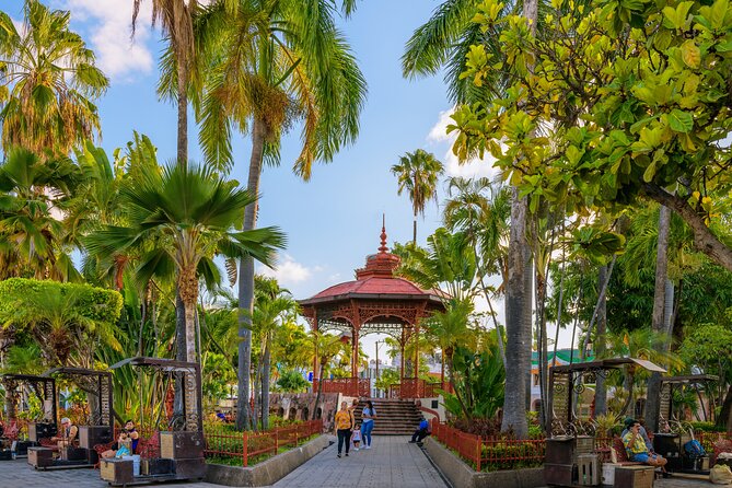 Mazatlan Sightseeing and Golden Zone - Mazatlan’s cathedral and market add local character