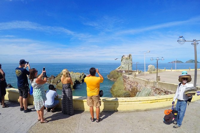 Mazatlan Sightseeing and Golden Zone - The hilltop lookout gives you the best quick orientation