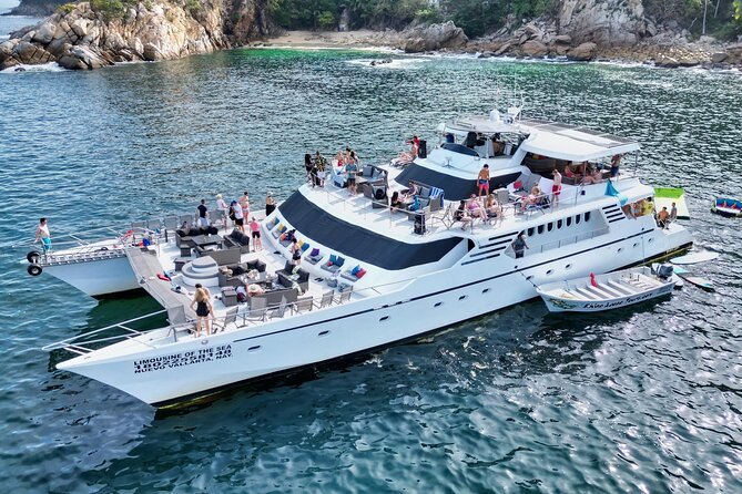 Mega Yacht ALL INCLUSIVE Yelapa Waterfall & Snorkeling Adventure - Playa Chica Locca: one hour of water time