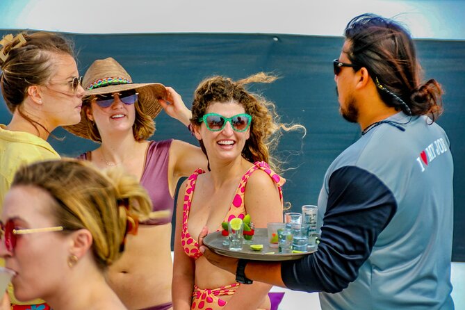 Mega Yacht Limousine of the Sea 1: Puerto Vallarta - The price makes sense for a full group