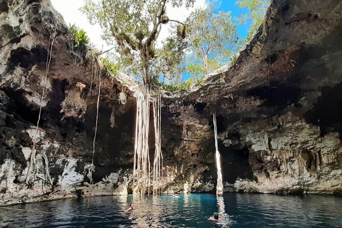 Merida : 4 Santa Barbara Cenotes and Bikes with Lunch - From Mérida to Acanceh: a useful first stop