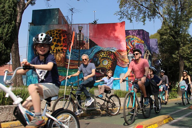 Mexico City; ART NACO : Murals & Street Art Bike Tour - A pause at Pushkin Garden and a change of pace