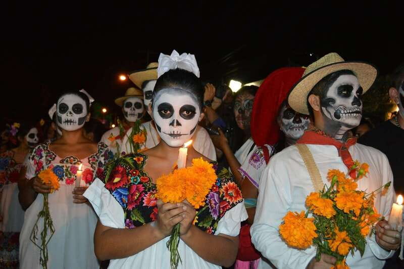 Mexico City: Day of the Dead Guided Tour - Mexico City landmarks under festival lights