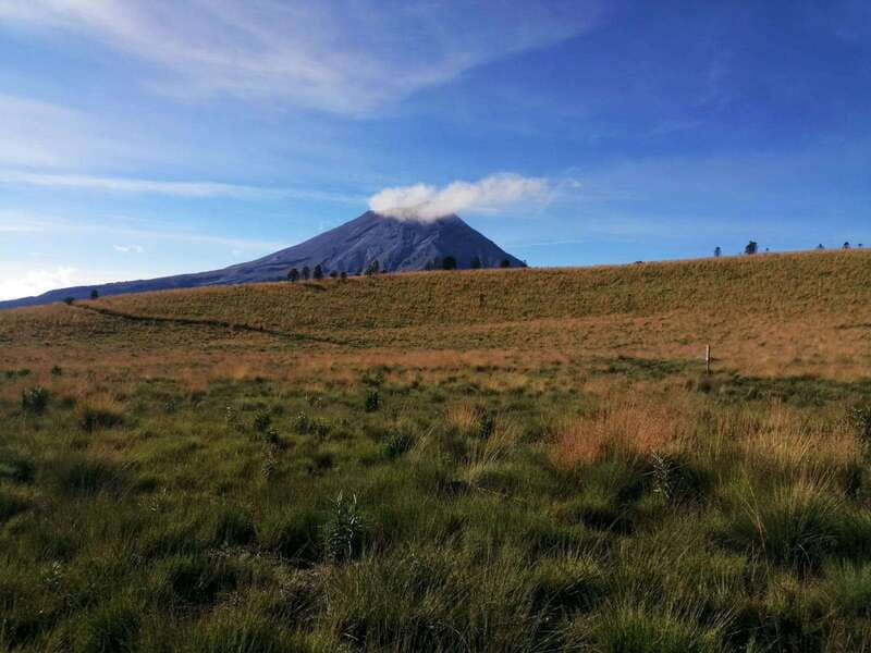 Mexico City: Guided Volcano Trek with Lunch - Why the guide makes a real difference