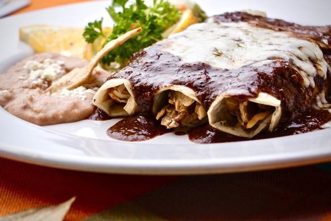 Mexico City Historical Centre Food Tour with 7 Authentic Tastings - República de Uruguay for tacos and street life
