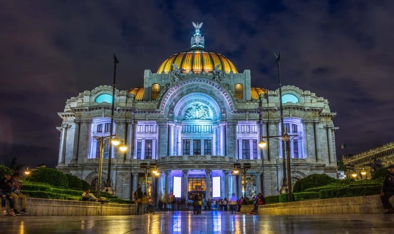 Mexico City: Mexican Folklore Ballet - Why the Folklore Ballet works so well in Mexico City