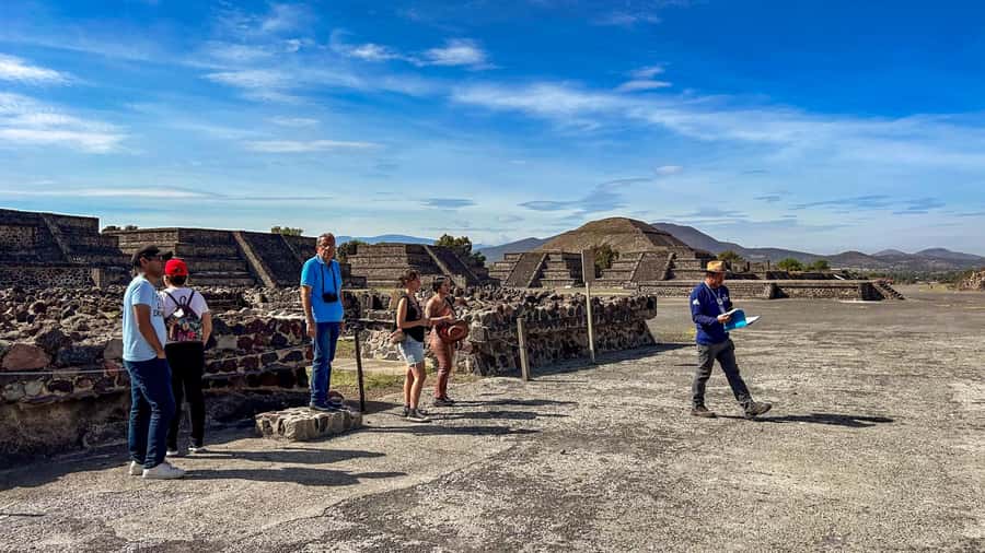 Mexico City: Teotihuacan Early or Afternoon Access Tour - Practical details that affect the day