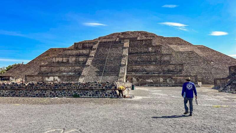 Mexico City: Teotihuacan, Tlatelolco & Basilica of Guadalupe - The guide can make or break the long day