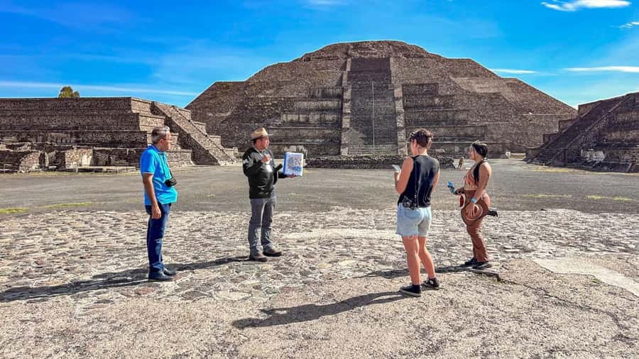 Mexico City: Teotihuacan, Tlatelolco & Guadalupe Shrine Tour - Key points at a glance