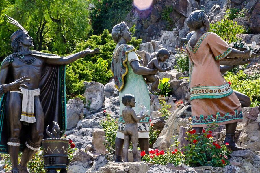 Mexico City: Teotihuacan, Tlatelolco & Guadalupe Shrine Tour - Transport and meeting points require a little care