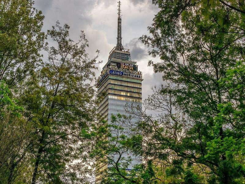 Mexico City: Torre Latinoamericana Admission by MIRADOR - Arriving in the Historic Center