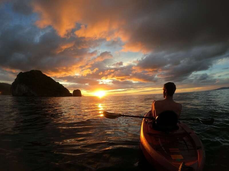 Mismaloya: Los Arcos Bioluminescent Waters Kayak & Cave Tour - Reaching Los Arcos before the daytime crowds