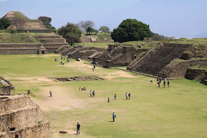 Monte Alban, Alebrijes & Black Pottery: Oaxaca Essential Day Tour - Why Monte Albán makes this an Oaxaca essential
