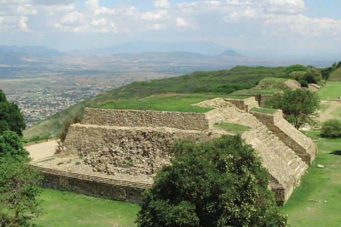 Monte Alban - Full Day Guided Tour with or without Food - Oaxaca - Guide quality and language arrangements