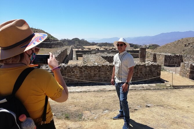 Monte Alban Shuttle - Arriving at the archaeological zone