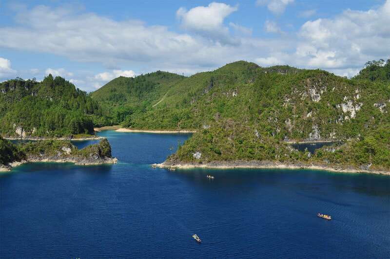 Montebello Lakes and Chiflon Day Tour from San Cristobal - Montebello Lakes brings color and border country