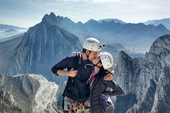 Nido de los Aguiluchos, Monterrey: Hiking + Rock Climbing + 3 Rappels - A 5:00 am start in Monterrey
