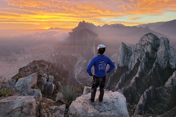 Nido de los Aguiluchos, Monterrey: Hiking + Rock Climbing + 3 Rappels - Cables, rungs, and exposed rock