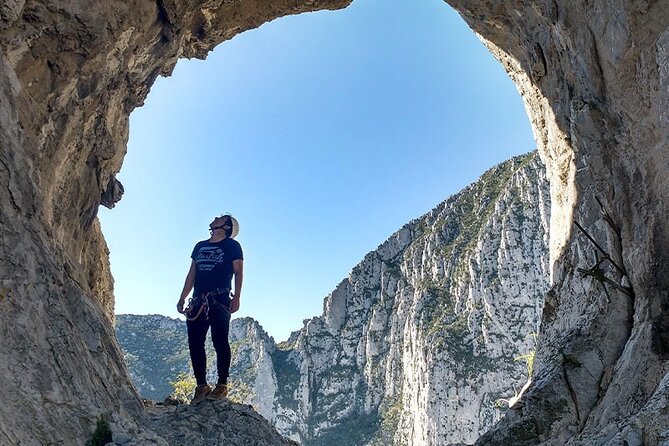Nido de los Aguiluchos, Monterrey: Hiking + Rock Climbing + 3 Rappels - The first climb tests your legs