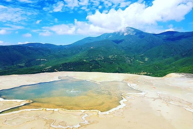 Oaxaca Conmigo Private Tours - Hierve el Agua rewards an early start