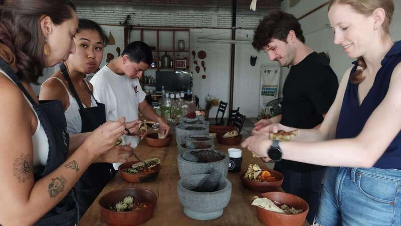 Oaxaca: Oaxacan Mole Workshop with a Traditional Cook - Key points to know before booking