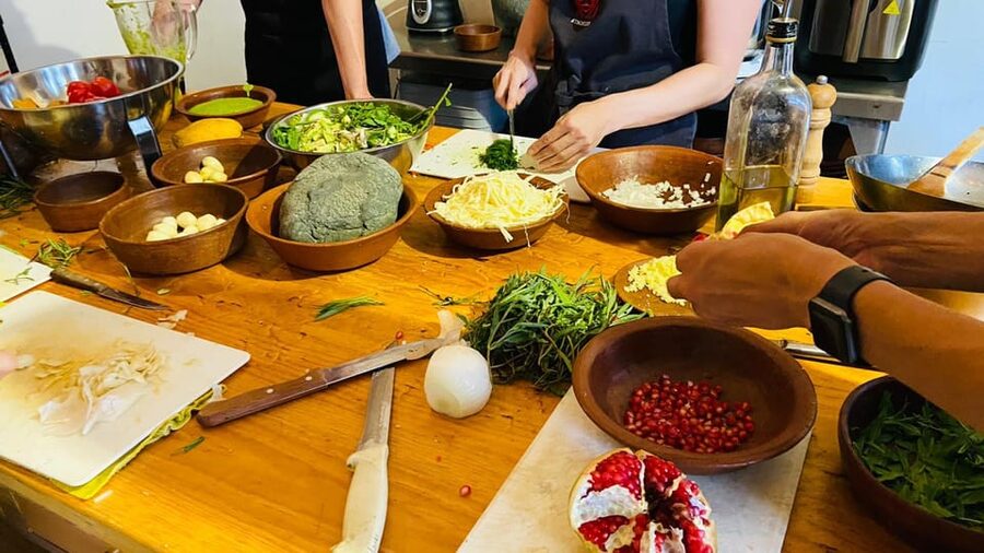 Oaxaca: Oaxacan Mole Workshop with a Traditional Cook - Should you book it?