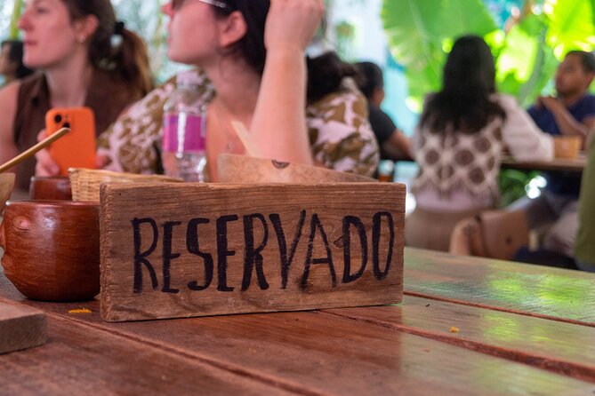 Oaxaca Street Food Tour. Signature Markets Tour - Meeting your guide in Centro