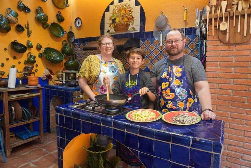 Oaxaca: Traditional Oaxacan Cooking Class with Market Visit - Choosing the dish and learning local techniques