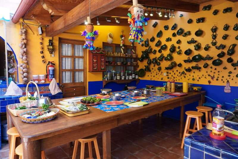 Oaxaca: Traditional Oaxacan Cooking Class with Market Visit - Price, value, and who should book