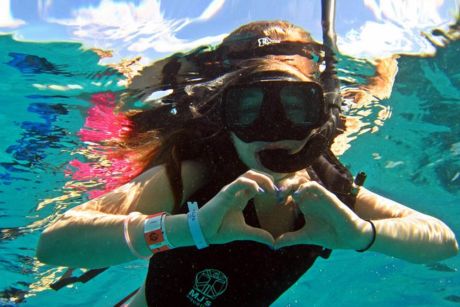 Official Chankanaab Beach Park Day pass with Snorkel - Collecting your snorkel gear and locker