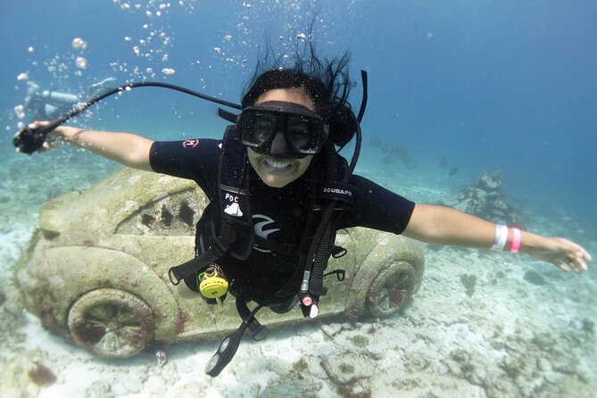 PADI Discover Scuba Diving for divers without certification - The instruction before you enter the water