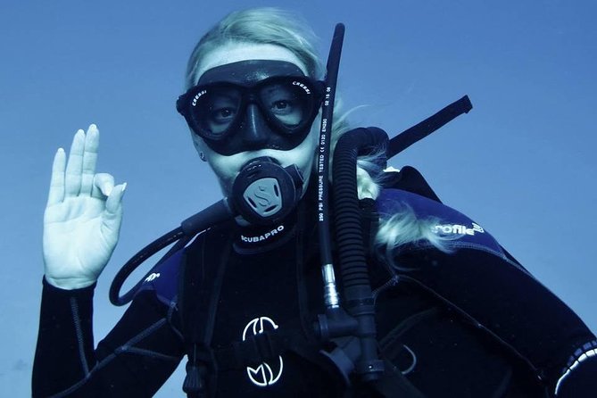 PADI Discover Scuba Diving - The Ten-Minute Boat Ride to the Coral Garden