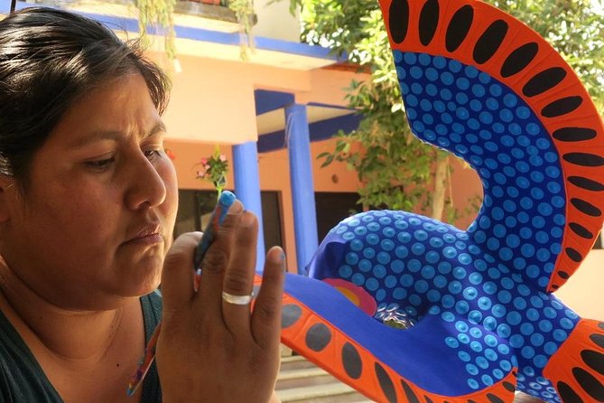 Paint your Alebrije with the Jimenez family. - How four hours feels