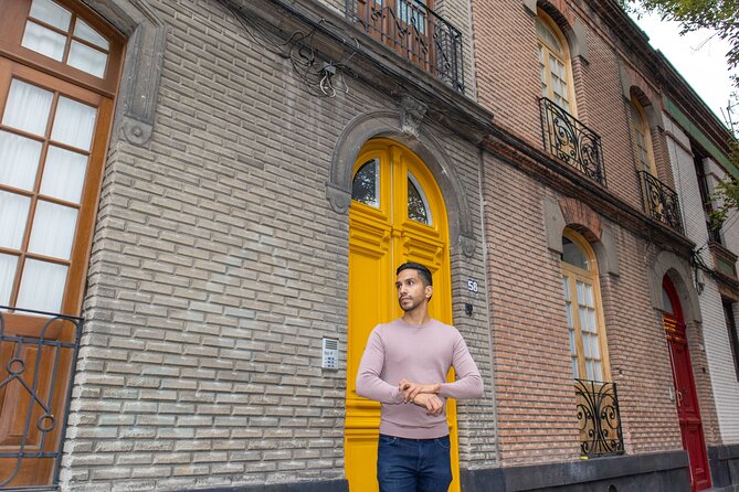 Photoshoot CDMX | Portraits | Mexico City - Daniel’s Guidance Helps With Awkward Poses