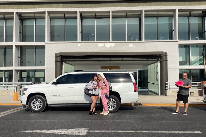 Premier Airport Shuttle Service for Seamless Transport in Cabo - Practical booking advice for a smoother pickup